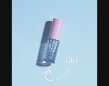 Glow Getter Hydrating Lip Oil in Sky Blue